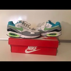 Women's Air Max St
